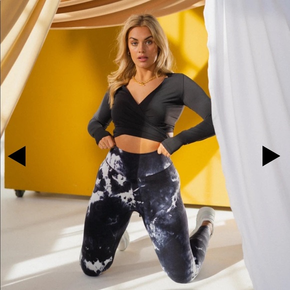 BALANCE ATHLETICA | Dancer Wrap Top - Midnight - Picture 2 of 4